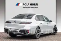 2025 BMW 740