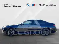 2025 BMW 740