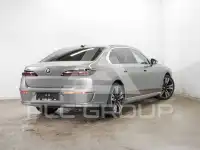 2025 BMW 740