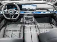 2025 BMW 740