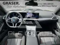 2025 BMW 320