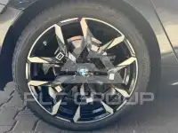 2025 BMW 320