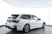 2025 BMW 320