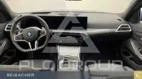 2025 BMW 320