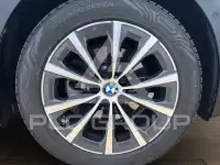 2025 BMW 320