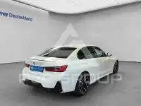 2025 BMW 320