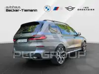 2025 BMW X7