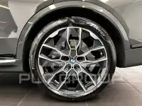 2025 BMW X7