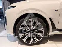 2025 BMW X7