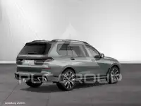 2025 BMW X7