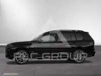 2025 BMW X7