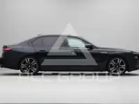 2025 BMW M760