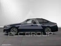 2025 BMW 520