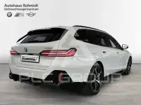 2025 BMW 520