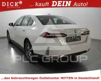 2025 BMW 520