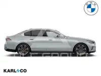 2025 BMW 520