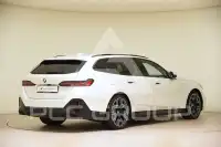 2025 BMW 520