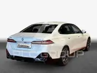 2025 BMW 520