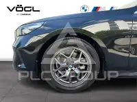 2025 BMW 520