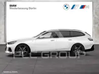 2025 BMW 520