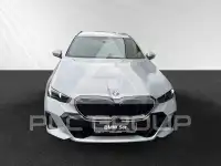 2025 BMW 520