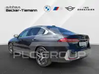 2025 BMW 520