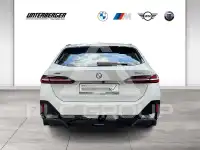 2025 BMW 520