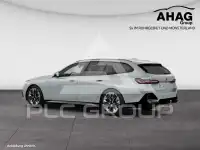 2025 BMW 520