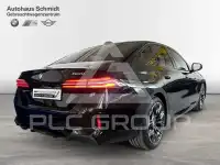 2025 BMW 520