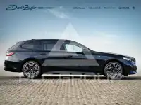 2025 BMW 520