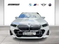 2025 BMW 520