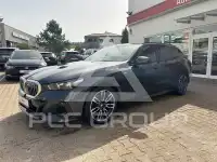 2025 BMW 520