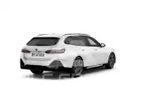 2025 BMW 520