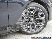 2025 BMW 520