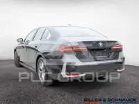2025 BMW 520