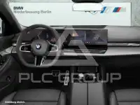 2025 BMW 520