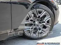 2025 BMW 520
