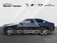 2025 BMW 520