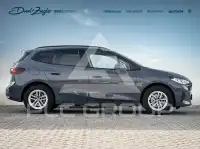 2025 BMW 220
