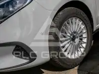 2025 Mercedes Benz V 220