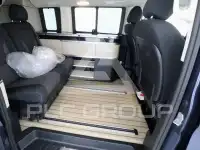2025 Mercedes Benz V 220