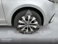 2025 Mercedes Benz V 220