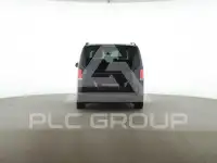 2025 Mercedes Benz V 300