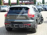 2025 Volvo EX 40