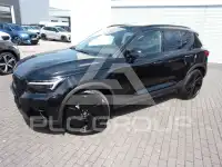 2025 Volvo XC40
