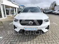 2025 Volvo XC40