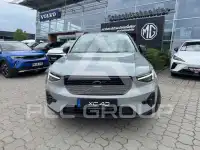 2025 Volvo XC40
