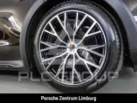 2025 Porsche Taycan