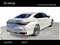 2025 Lexus ES300