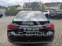 2025 Lexus ES300
